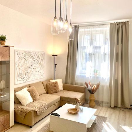 James Bond Apartment Top Location Air Conditioned Bratislava Exterior photo