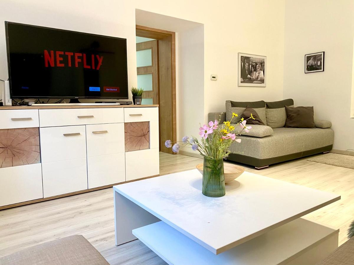 James Bond Apartment Top Location Air Conditioned Bratislava Exterior photo