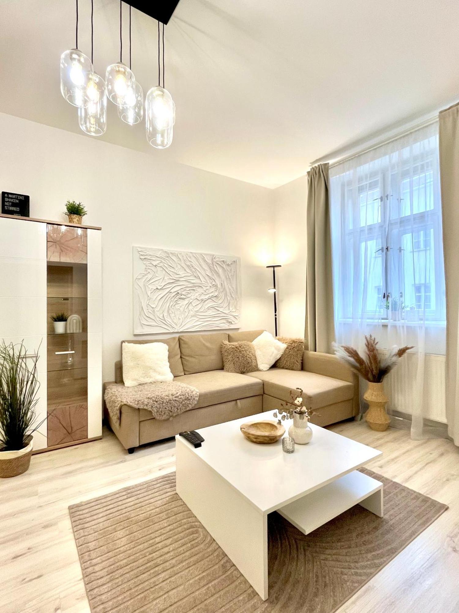 James Bond Apartment Top Location Air Conditioned Bratislava Exterior photo