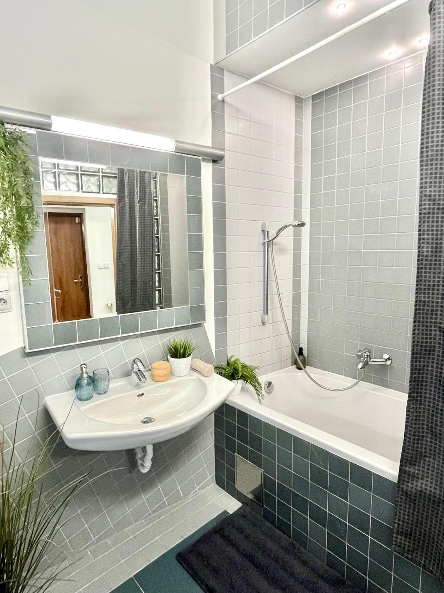 James Bond Apartment Top Location Air Conditioned Bratislava Exterior photo