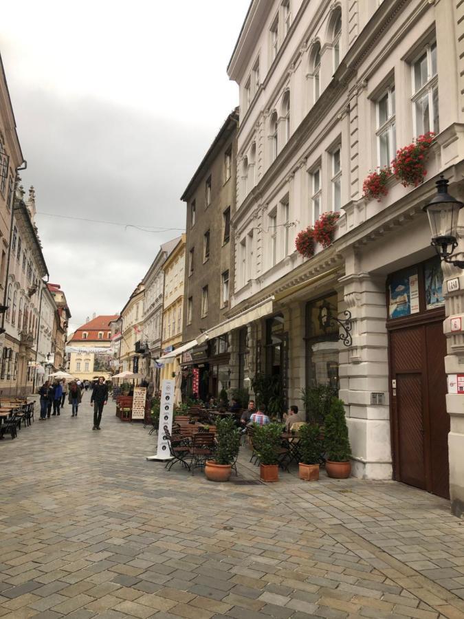 James Bond Apartment Top Location Air Conditioned Bratislava Exterior photo